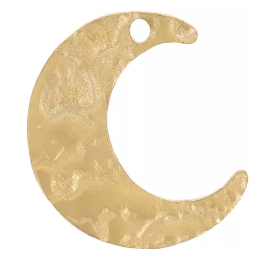 Breloque demi-lune martelée 15x12.5mm