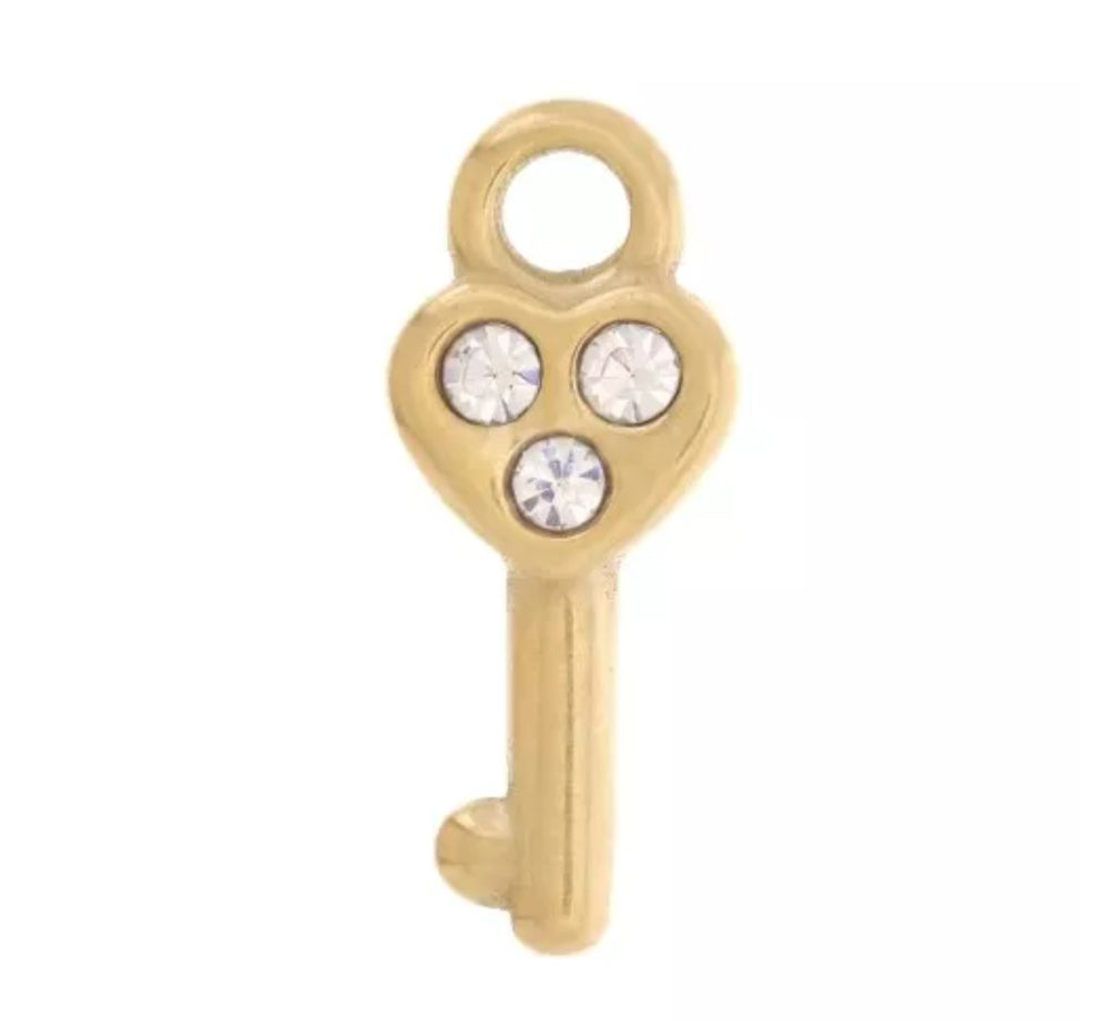 Breloque clé forme cœur et oxydes de zirconium 15x6mm